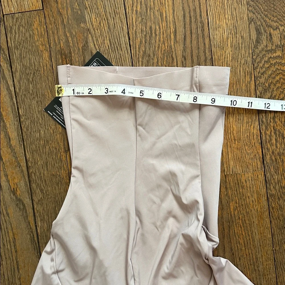 Maidenform thigh slimmer NWT Small High Waist Sculpts Extra Firm NEW S